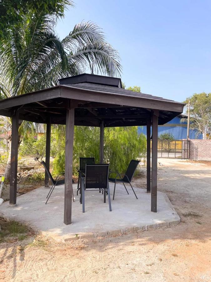 Casa Tiga Homestay Besut 瓜拉勿述 外观 照片