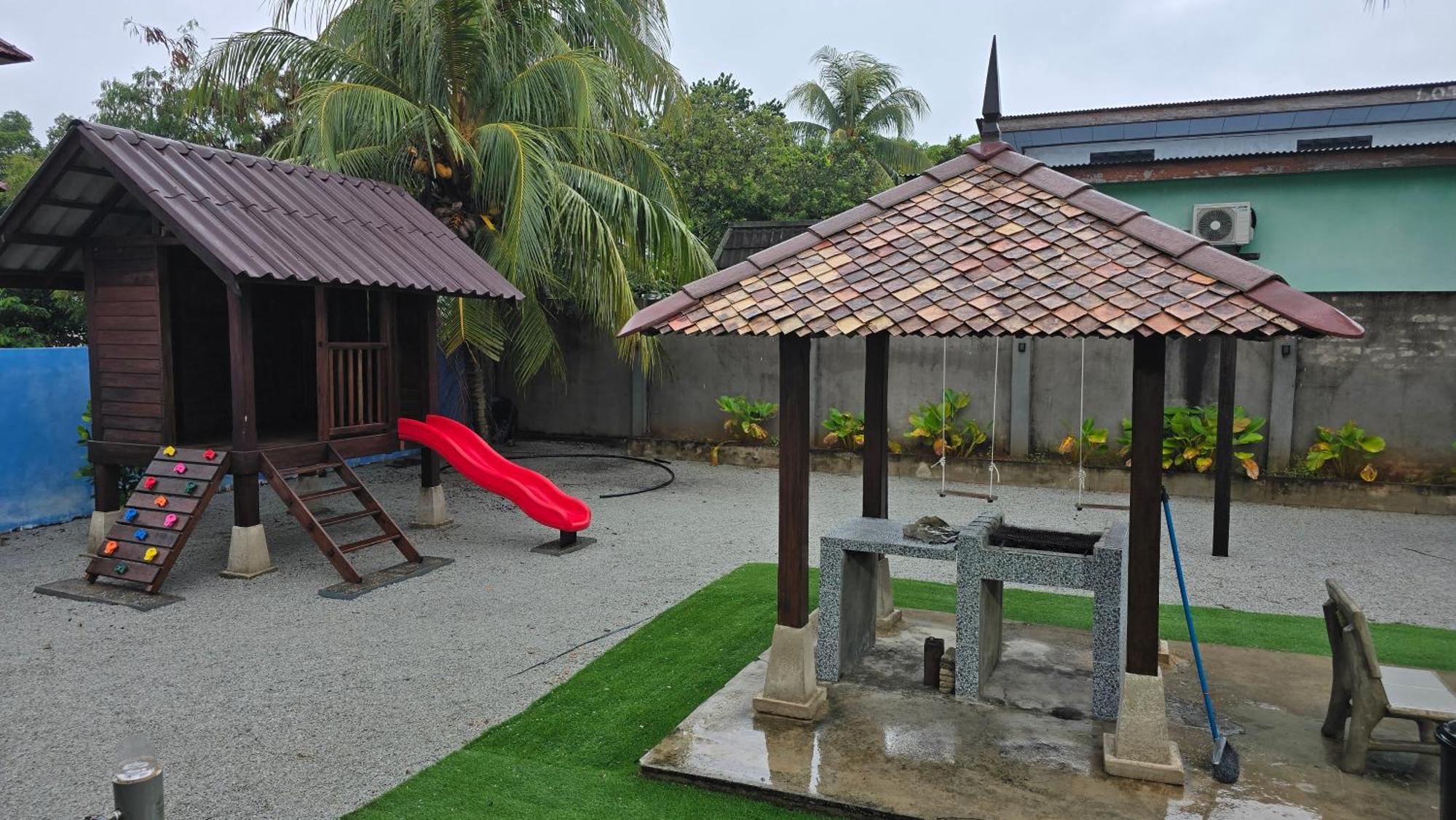 Casa Tiga Homestay Besut 瓜拉勿述 外观 照片